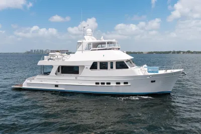 Outer Reef Yachts 670 Azure Sport Motoryacht 2023