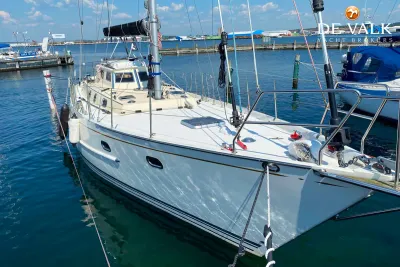 OVERSEAS 394 sailing yacht for sale