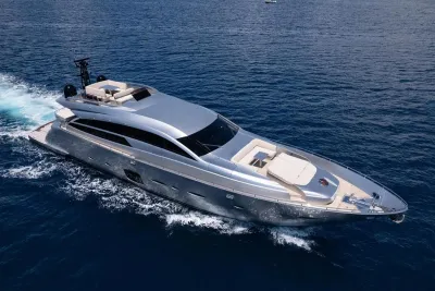 Pershing 92 2015