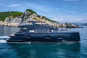 PETITE BELLE 100' Sunreef Yachts 2025