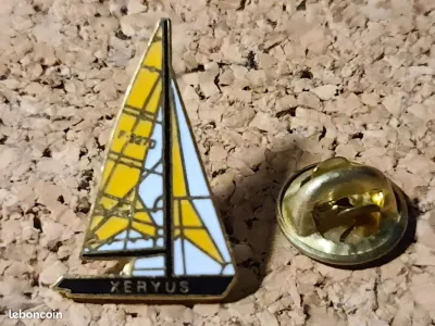Pin's EGF PARFUM XERYUS DE GIVENCHY - BATEAU, VOILIER (D315)