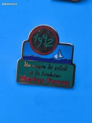 Pin's vintage Marius Ferrat 1992, voilier, émaillé, collection souvenir
