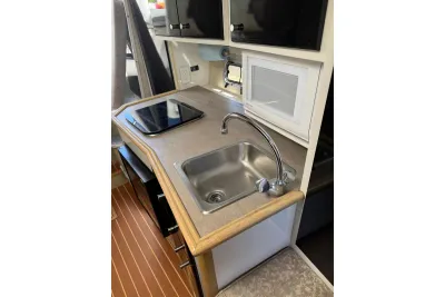 Pioneer 220 Bay Sport 2023