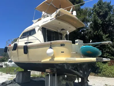 Portofino Marine 37 FLY