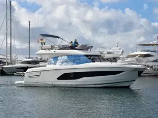 Prestige 420 Flybridge