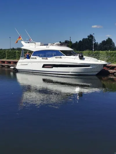 Prestige 460