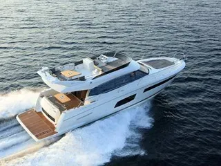 Prestige 560 Flybridge