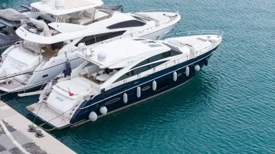 Princess V72