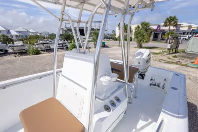 Pursuit DC 265 Dual Console 2015