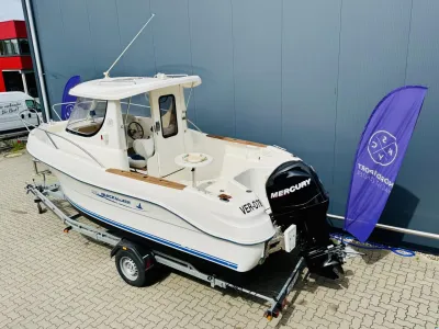 Quicksilver 580 Pilothouse