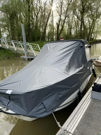 Quicksilver 605 Sundeck