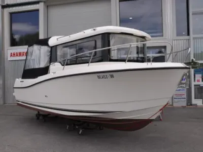 Quicksilver 675 Pilothouse