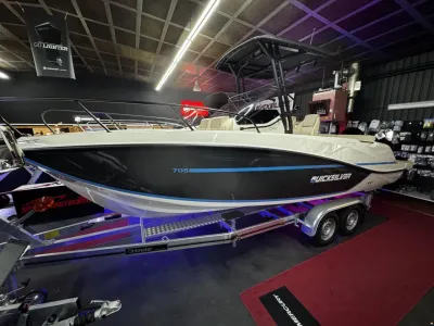 Quicksilver 705 Open + Mercury F200XL V6