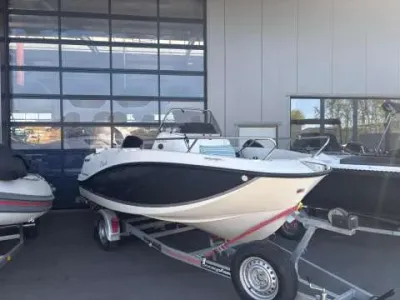 Quicksilver Activ 505 Open