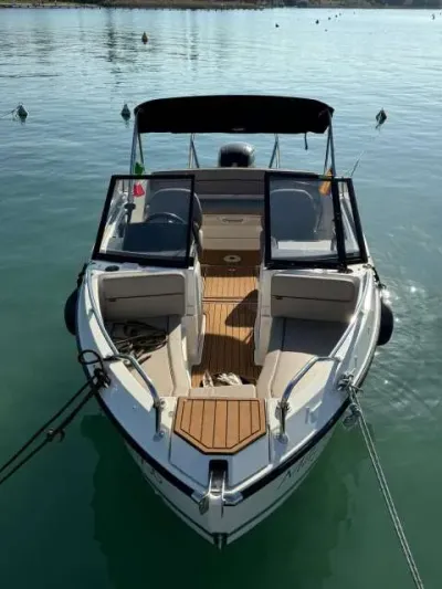 Quicksilver Activ 555 Bowrider