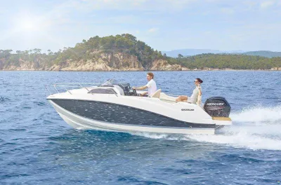 Quicksilver ACTIV 555 CABIN