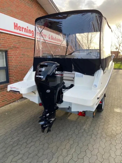 Quicksilver Activ 555 Cabin m/Mercury F115 hk og Bre