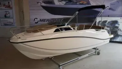 Quicksilver Activ 555 Cabin mit 15PS