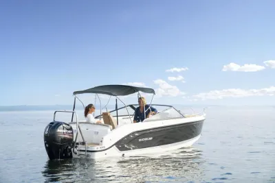 Quicksilver Activ 605 Cruiser  und Trailer