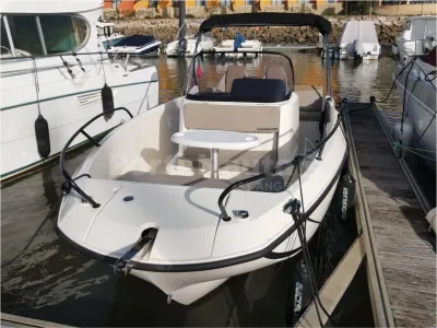 Quicksilver Activ 605 Open