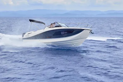 Quicksilver Activ 875 Sundeck mit 2x 250PS
