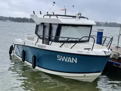 Quicksilver Captur 705 Pilothouse
