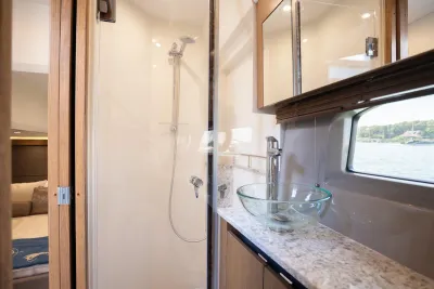 Regal 38 XO 2021