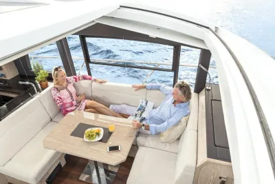 Riviera 64 Sports Motor Yacht 2023