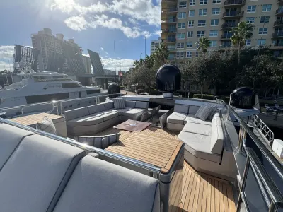 Riviera 64 Sports Motor Yacht 2026