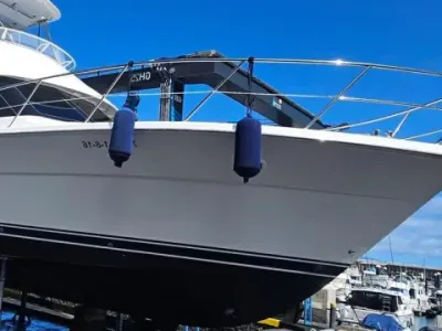 Riviera Flybridge 37