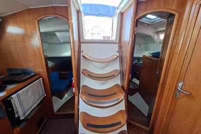 Sailboat JMV 100 2004