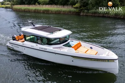 SAXDOR 320 GTC motor yacht for sale