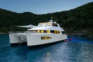 Sea Glass 74' Horizon 2018