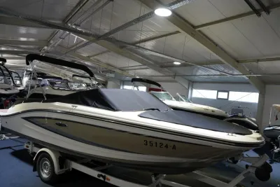 Sea Ray 19 SPXE