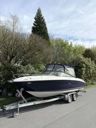 Sea Ray 210 Overnighter