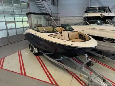 Sea Ray 210 SPX