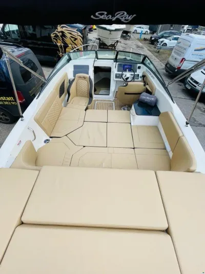 Sea Ray 230 SSOE SUNSPORT