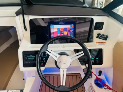 Sea Ray 230 SSOE SUNSPORT