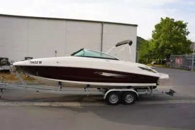 Sea Ray 240 SUNDECK