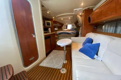 Sea Ray 390 Express Cruiser 1986