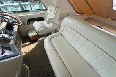 Sea Ray 460 Express Cruiser 1989