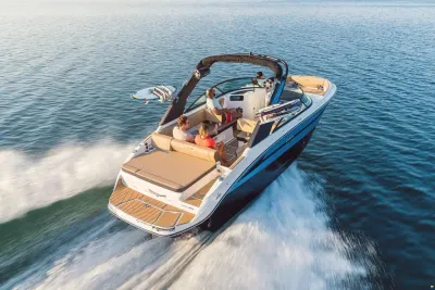 Sea Ray SDX 250 SURF