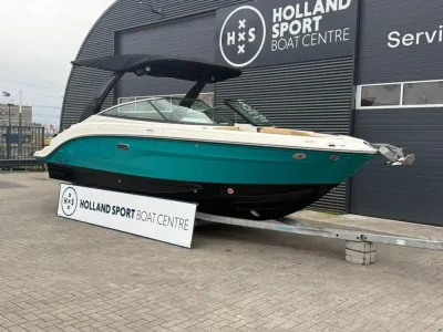 Sea Ray SLX 260