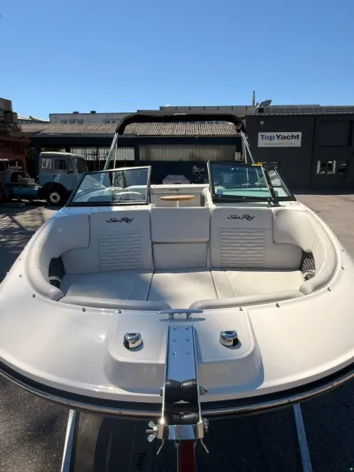Sea Ray SPX 230 Ltd. Edition