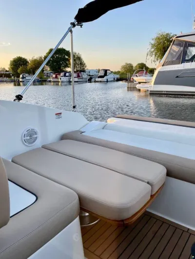 Sea Ray Sundancer 265