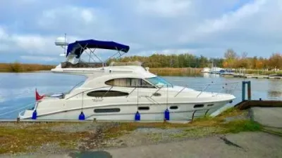 Sealine F 37