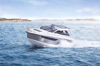 Sealine S330