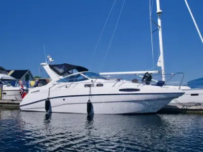 Sealine Sportcruiser 28
