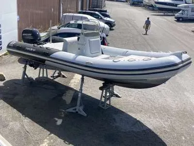 Semi-rigide ZODIAC MEDLINE 660 NEO occasion France