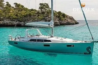 SIRIUS 32 DS sailing yacht for sale